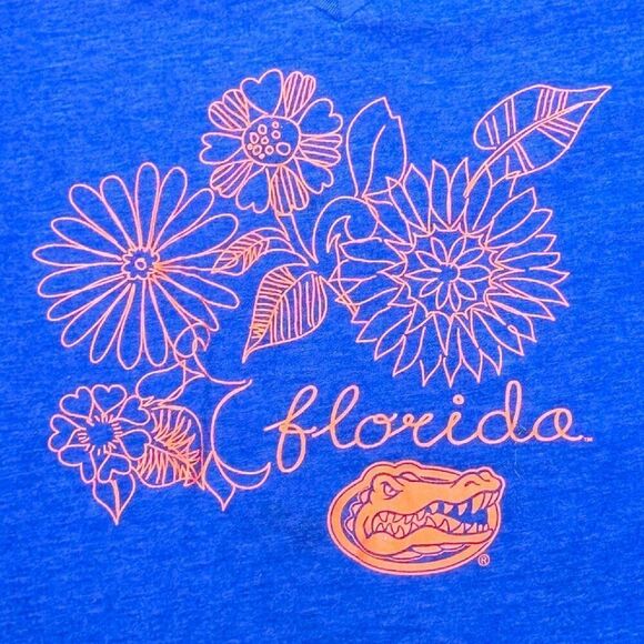 UF Florida Gators Womens V-Neck Tee By Colosseum Blue Floral Graphics Size M - Picture 2 of 5